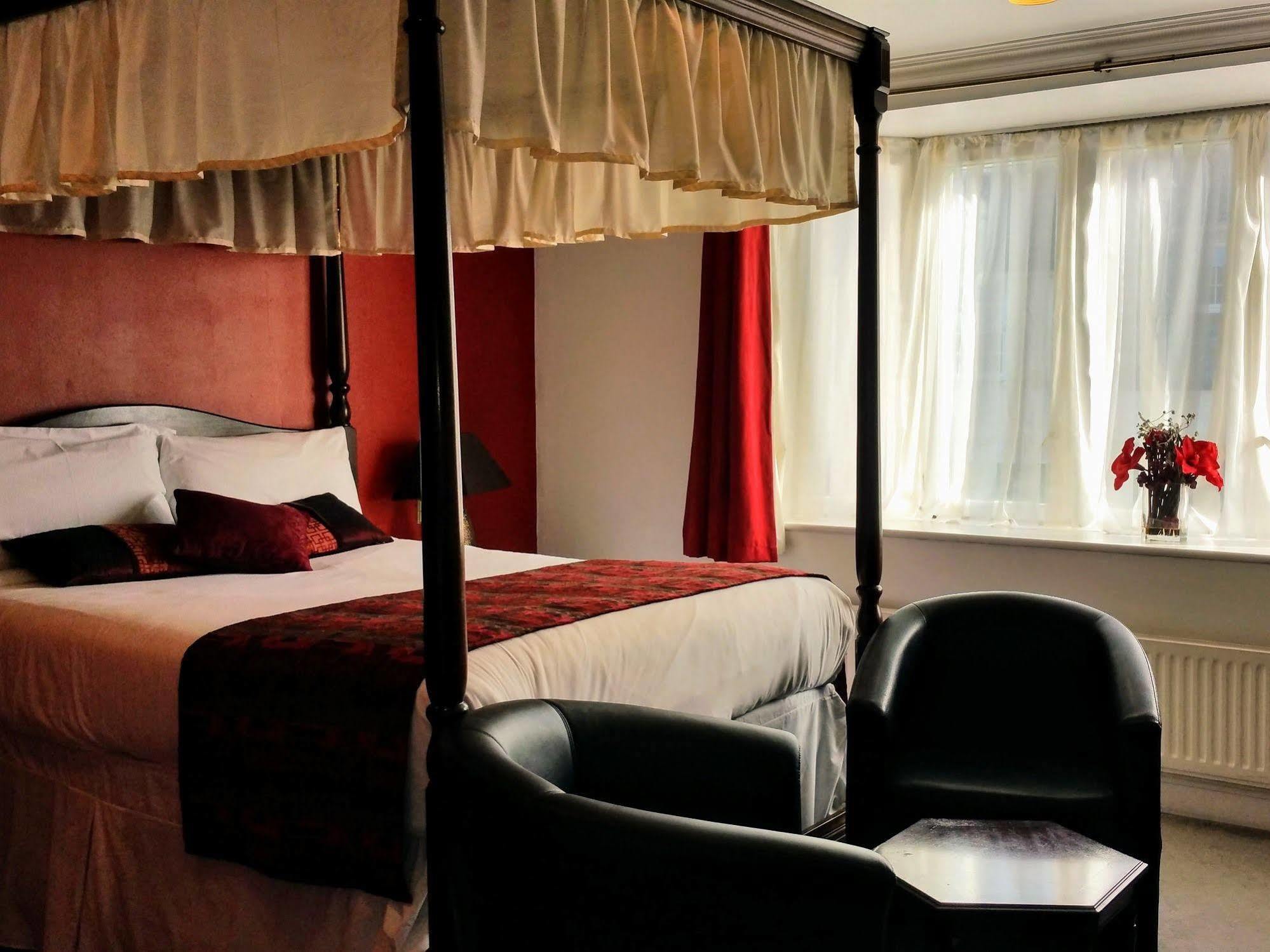 The George Hotel Pangbourne Kültér fotó